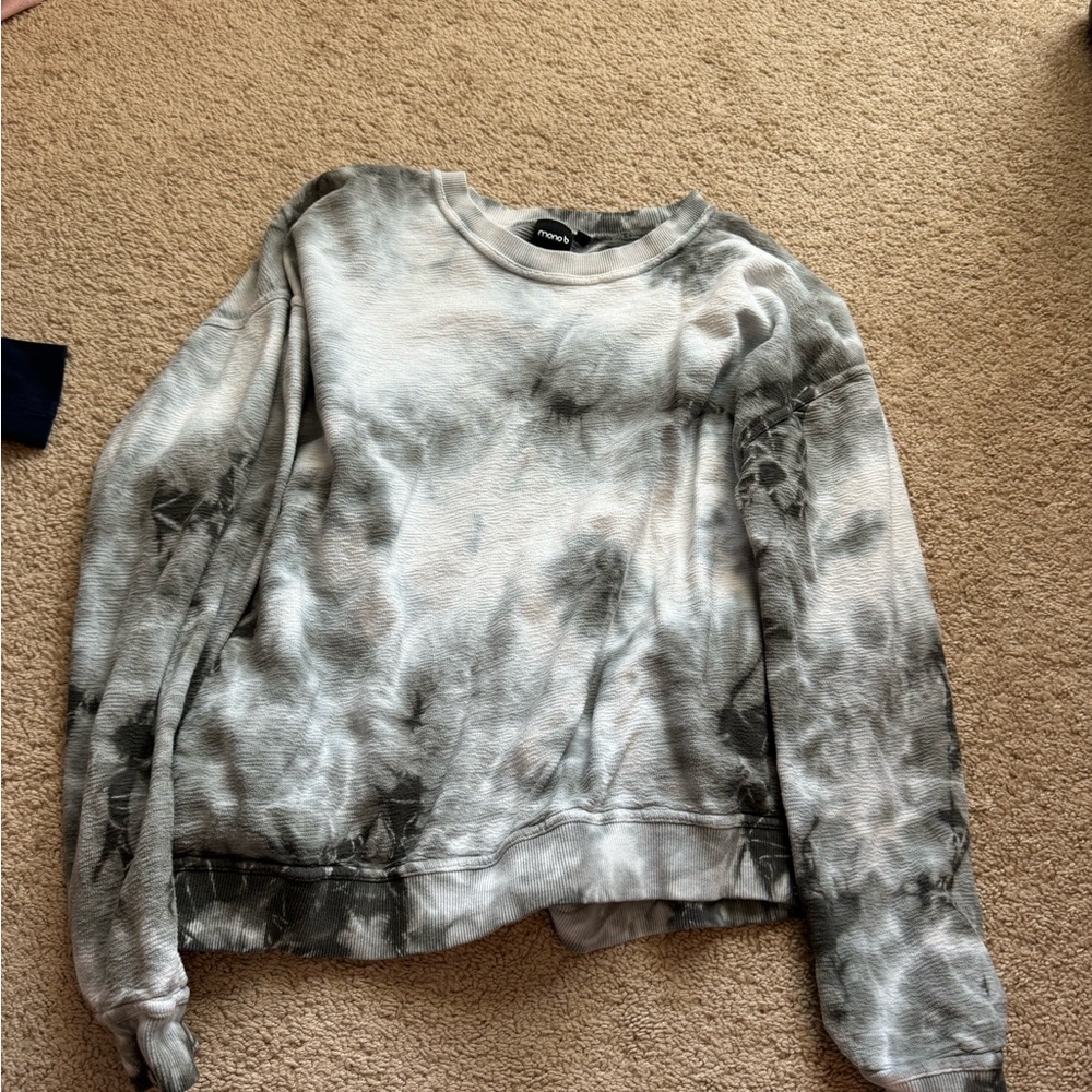 Mono B gray and white sweatshirt